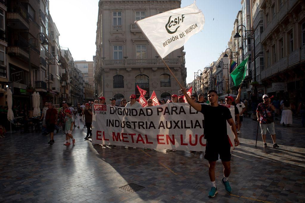 La protesta de las empresas auxiliares de Cartagena, en imágenes