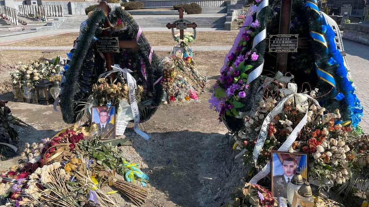 Angoixa i desconsol en els funerals dels soldats ucraïnesos