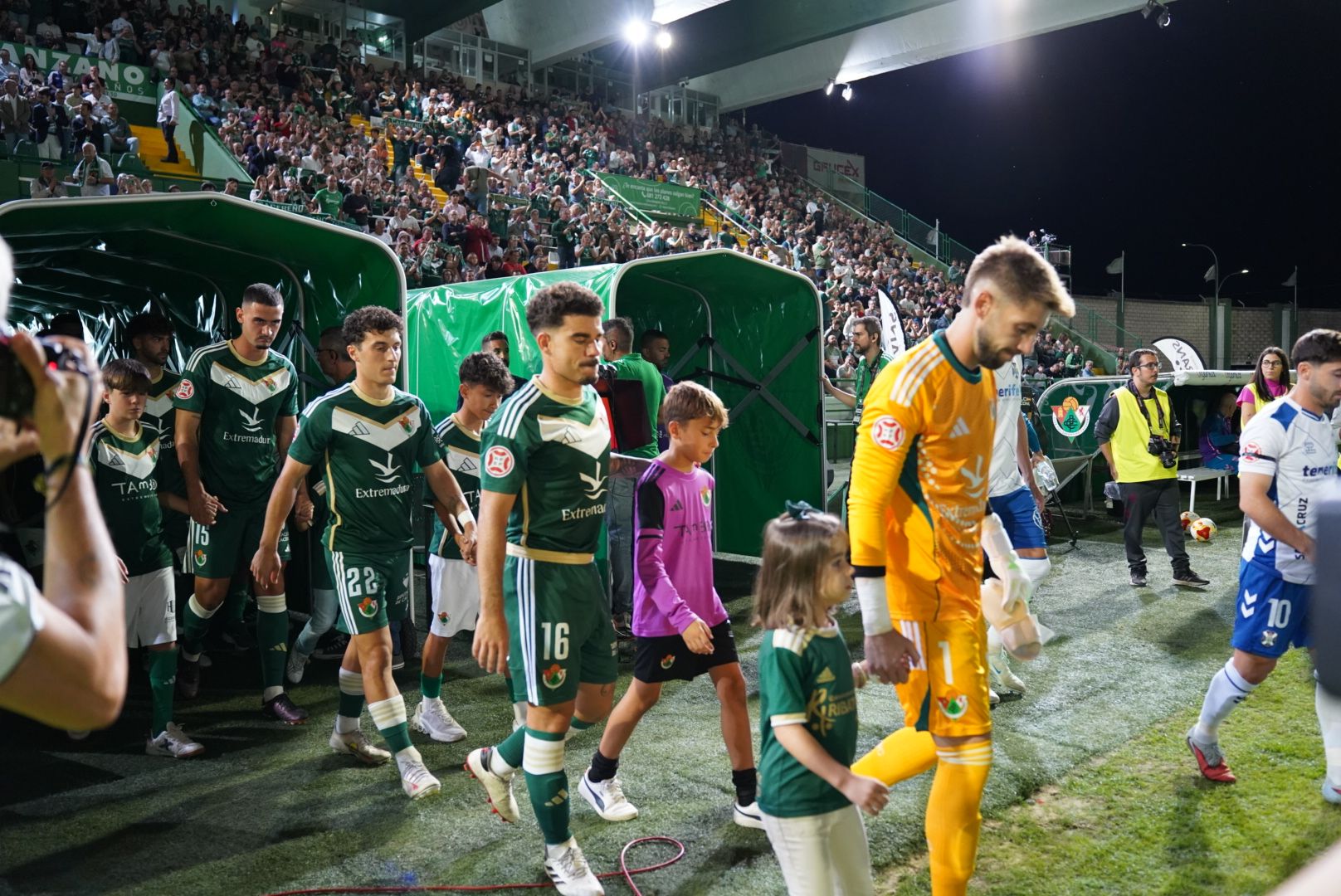 Las imágenes del Cacereño-Tenerife