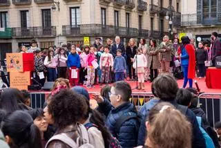 Los niños abren las fiestas de Santa Eulàlia 2026 reivindicando el derecho a tener familia