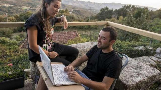 "Coworking", nueva filosofía de trabajo en una aldea del rural de Ourense