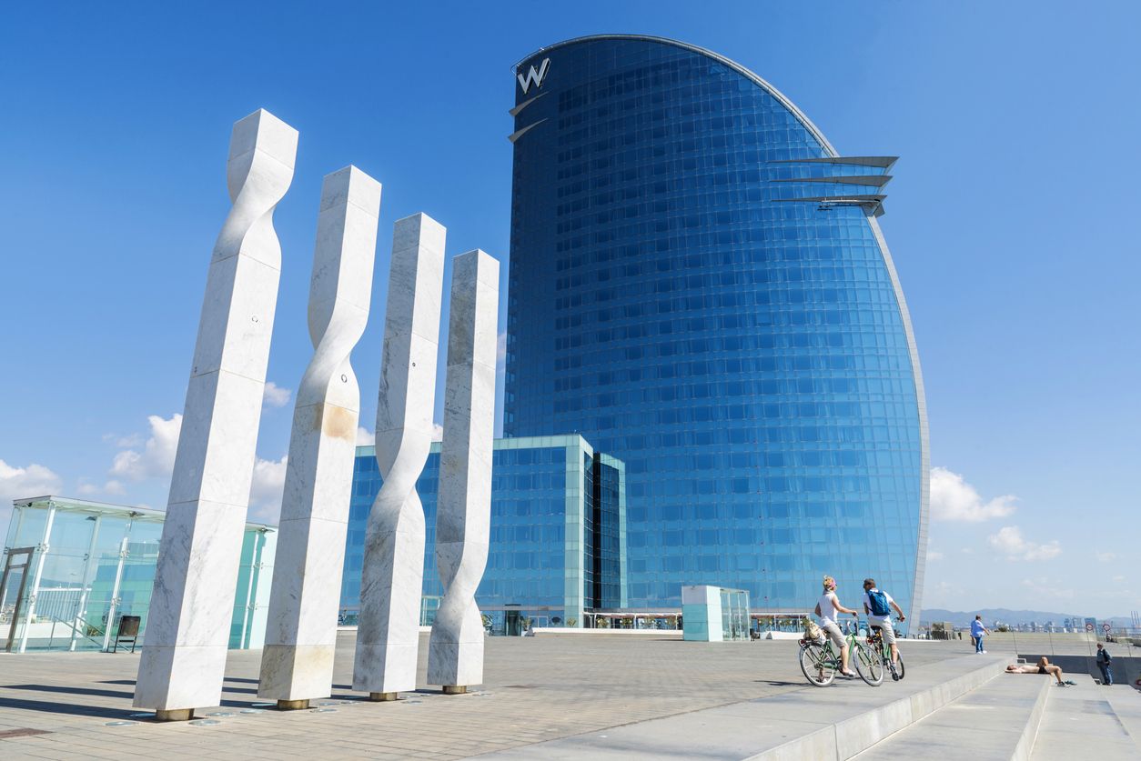 Otro punto perfecto para hacer un picnic: a las faldas del hotel W