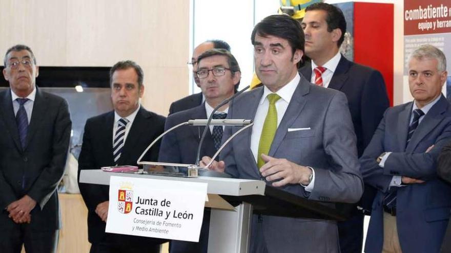 Suárez-Quiñones presenta la campaña con el delegado Alberto Castro detrás.