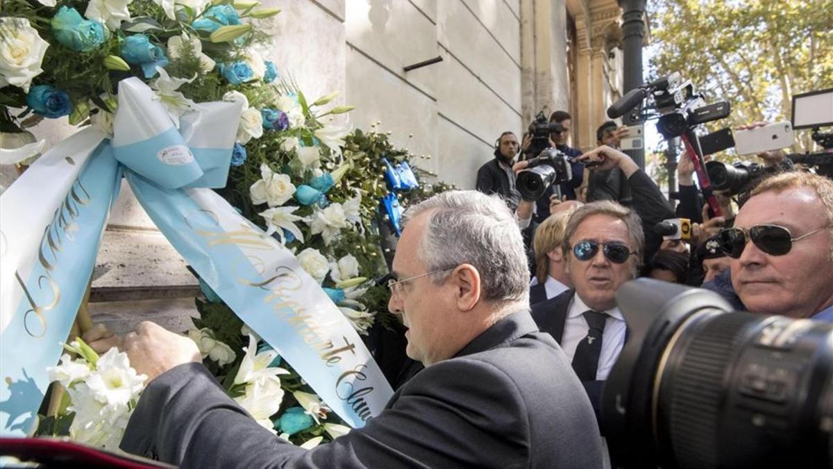 Lotito, presidente de la Lazio, estuvo en la sinagoga de Roma