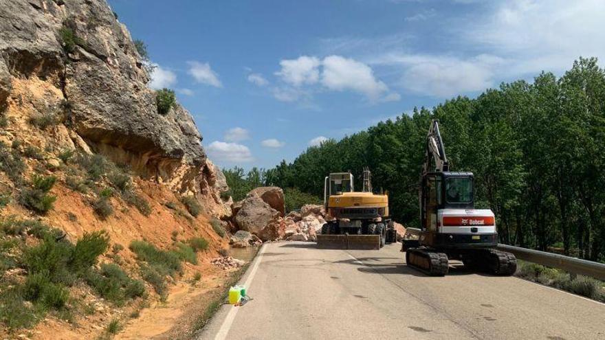 La carretera desde Berge a Alcorisa ha sido reabierta tras dos desprendimientos