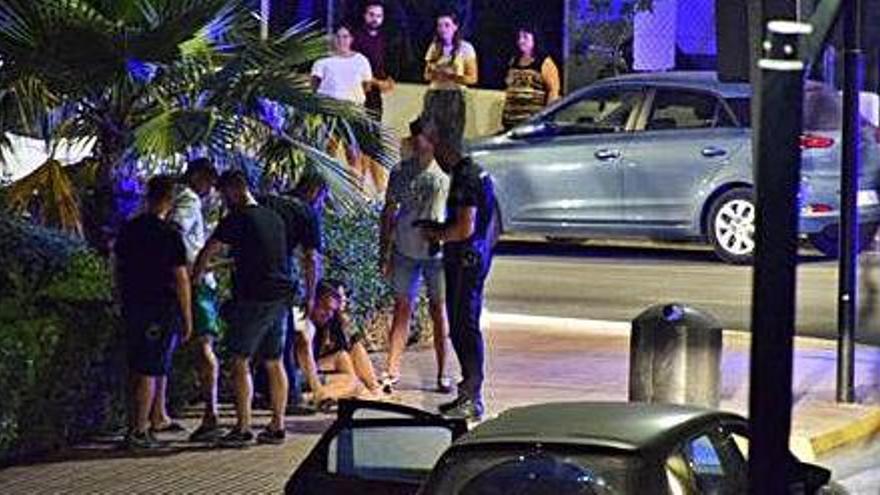Varios taxistas ayudan a detener a dos ladrones de una banda del Rolex en Ibiza