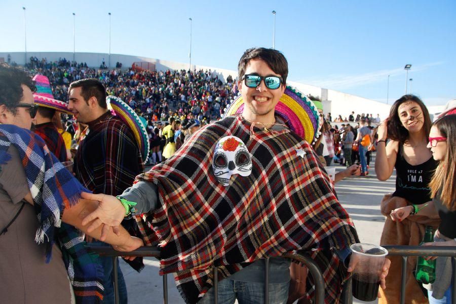 Miles de jóvenes en la fiesta del año