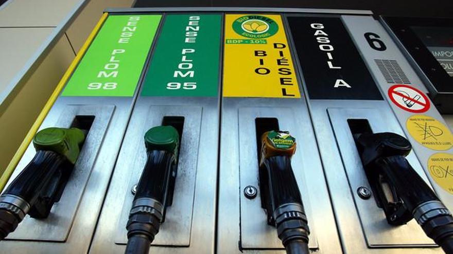 La gasolina ha subido el 0,25% y el gasóleo cae 0,18% en la semana previa a Semana Santa