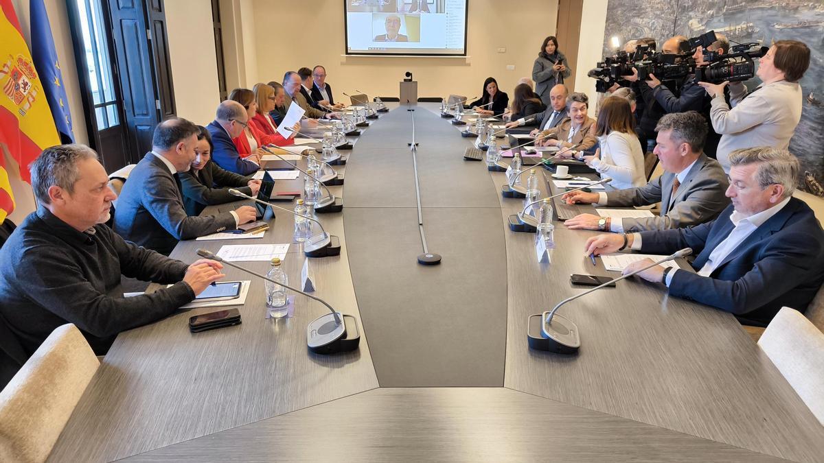 Un momento de la reunión del consejo de Valenciaport, en el edificio del Reloj.
