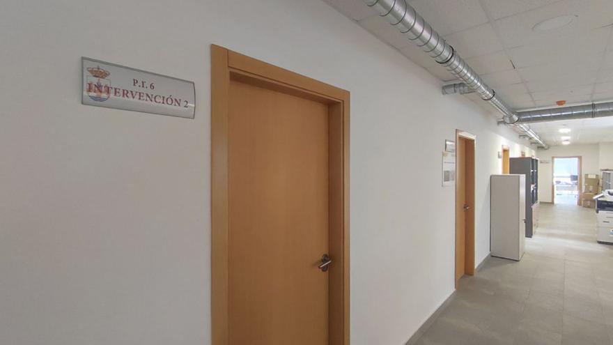 Uno de los despachos municipales del Departamento de Intervención municipal en El Ferial.