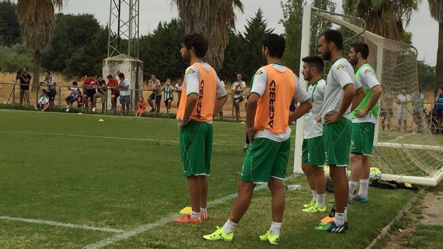 De Tomás se entrena aparte en su primera sesión como blanquiverde