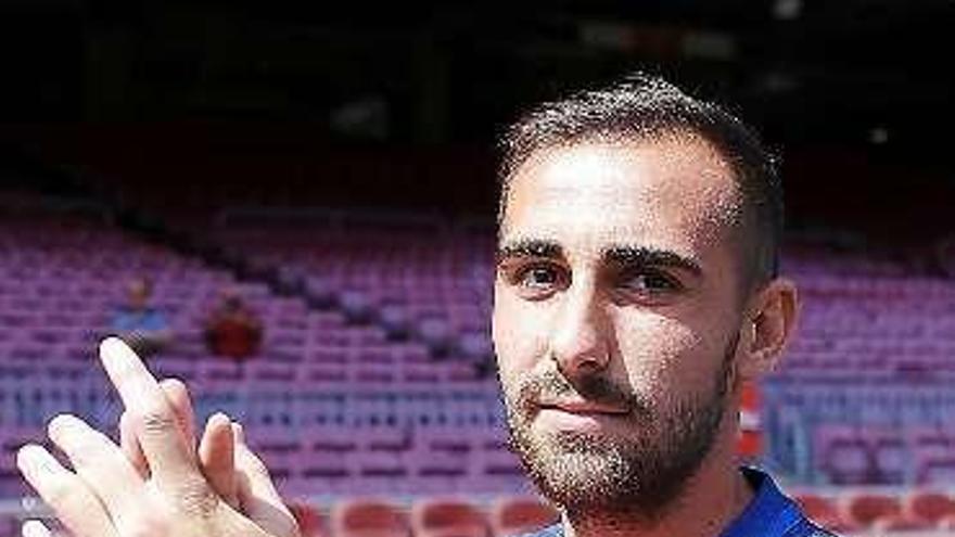 Paco Alcácer, ayer, durante su presentación. // Alejandro García