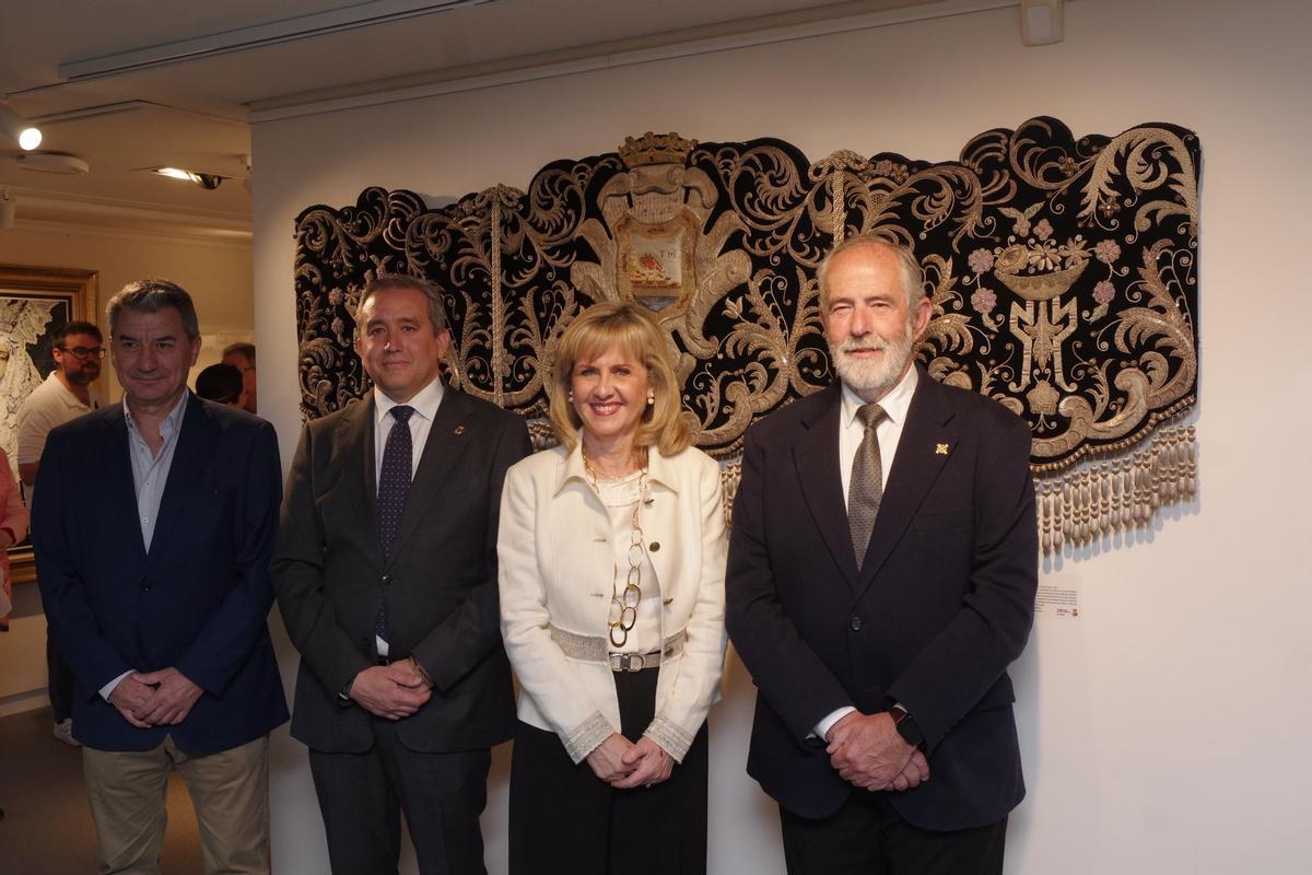 Fotos de la inaguración de la exposición 'Aquella Virgen del Perchel' de la cofradía de la Misericordia