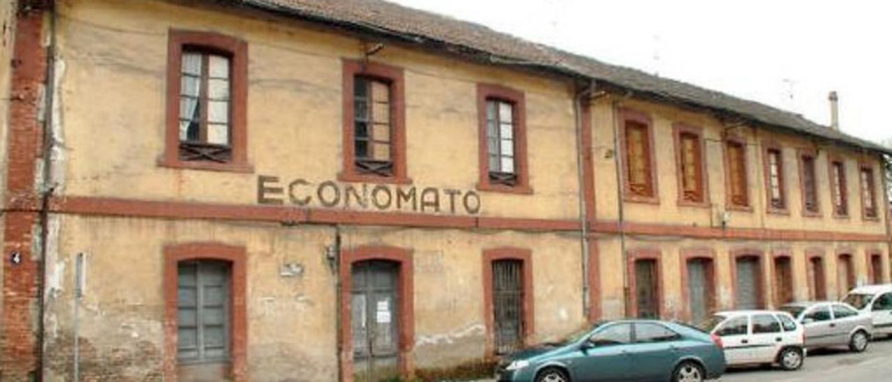 Instalaciones del antiguo economato de La Rebaldana. | Archivo de Mieres