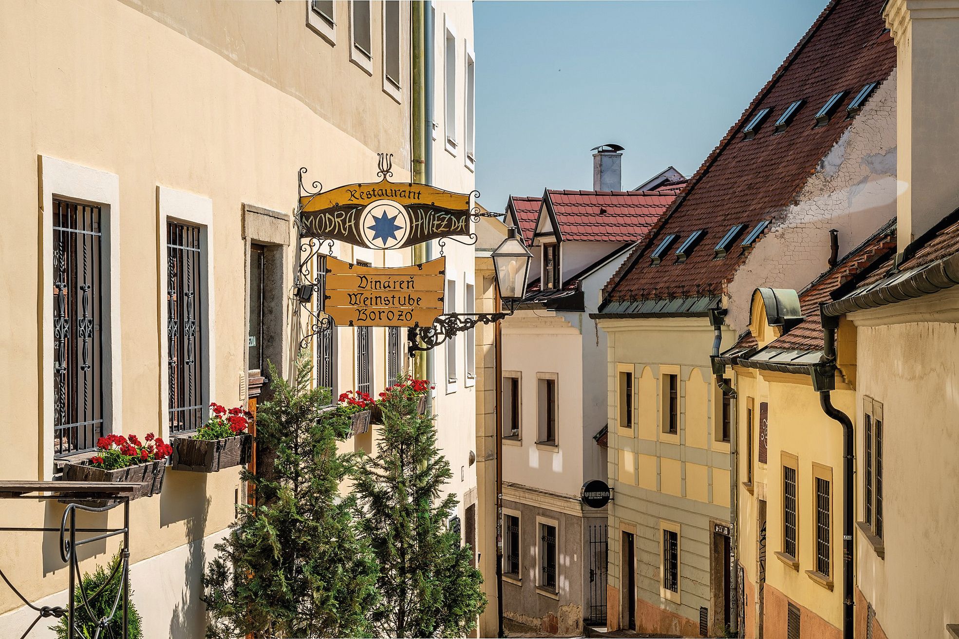 La preciosa fachada de Modrá Hviezda