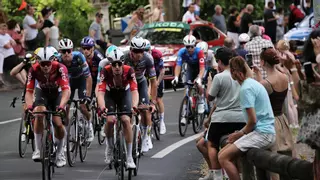 Wellens se viste de Pogacar y gana en solitario en Carcasona