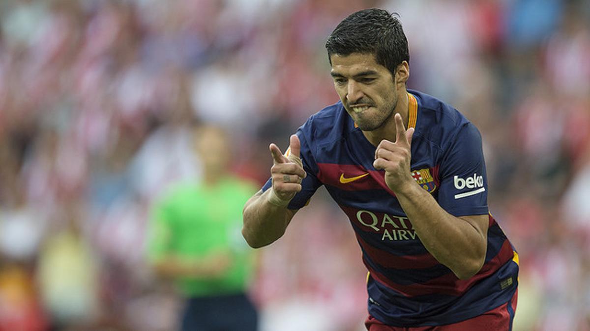 Luis Suárez celebra el gol marcado ante el Athletic en el debut liguero del Barça