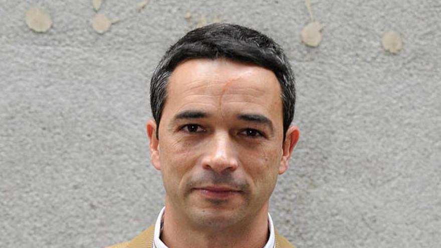 Antonio Vidal, jefe de la torre de control de Alvedro. / víctor echave