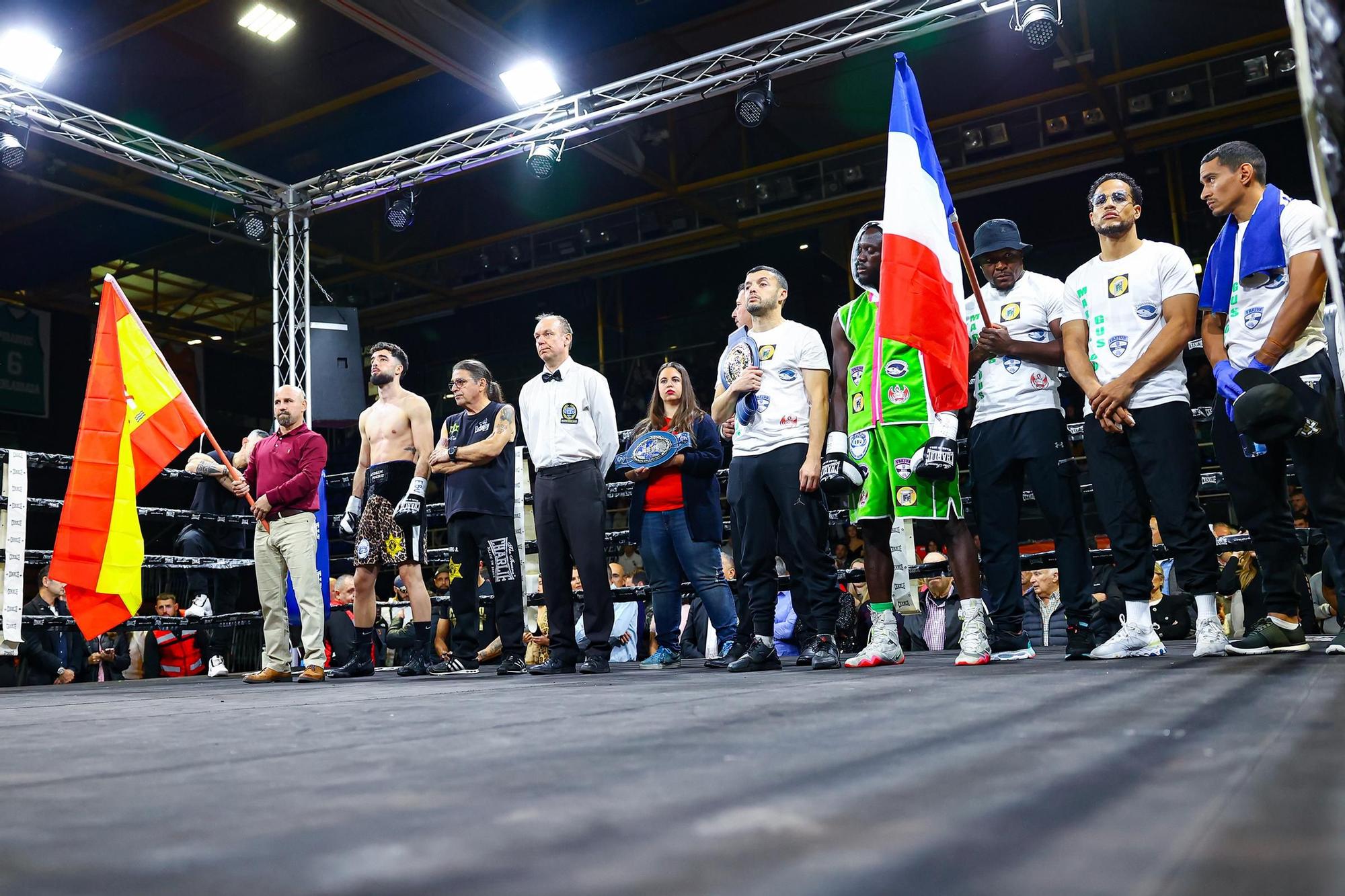 Las imágenes del combate entre El Cazador y Tamba por el Europeo Silver de boxeo