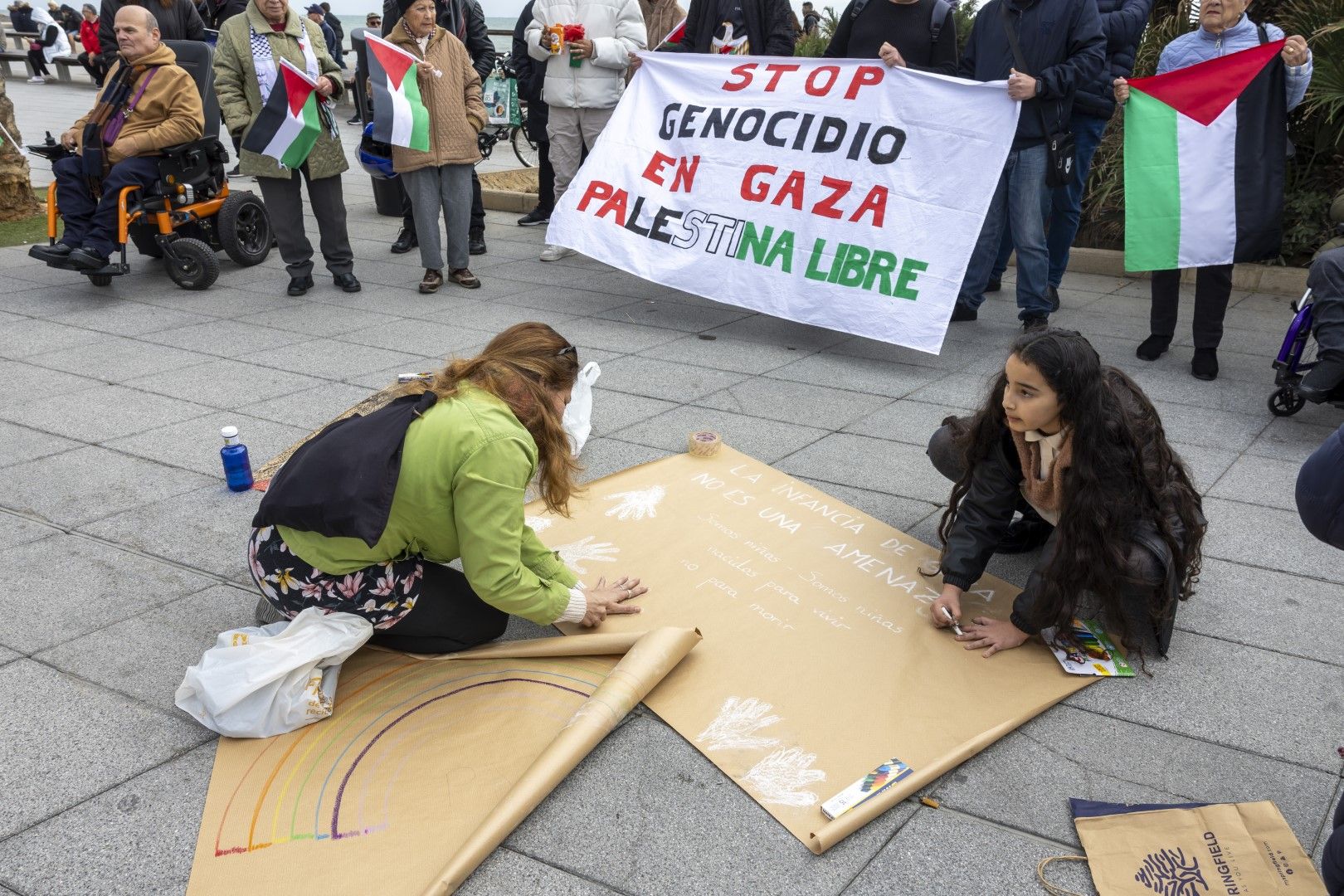 Una concentración en Torrevieja reclama "parar el genocidio en Gaza"