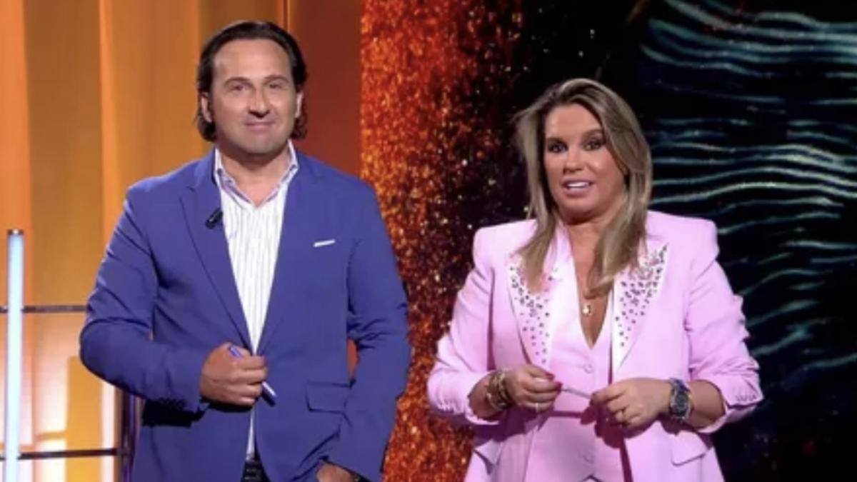 Iker Jiménez y Carmen Porter en 'Cuarto Milenio'