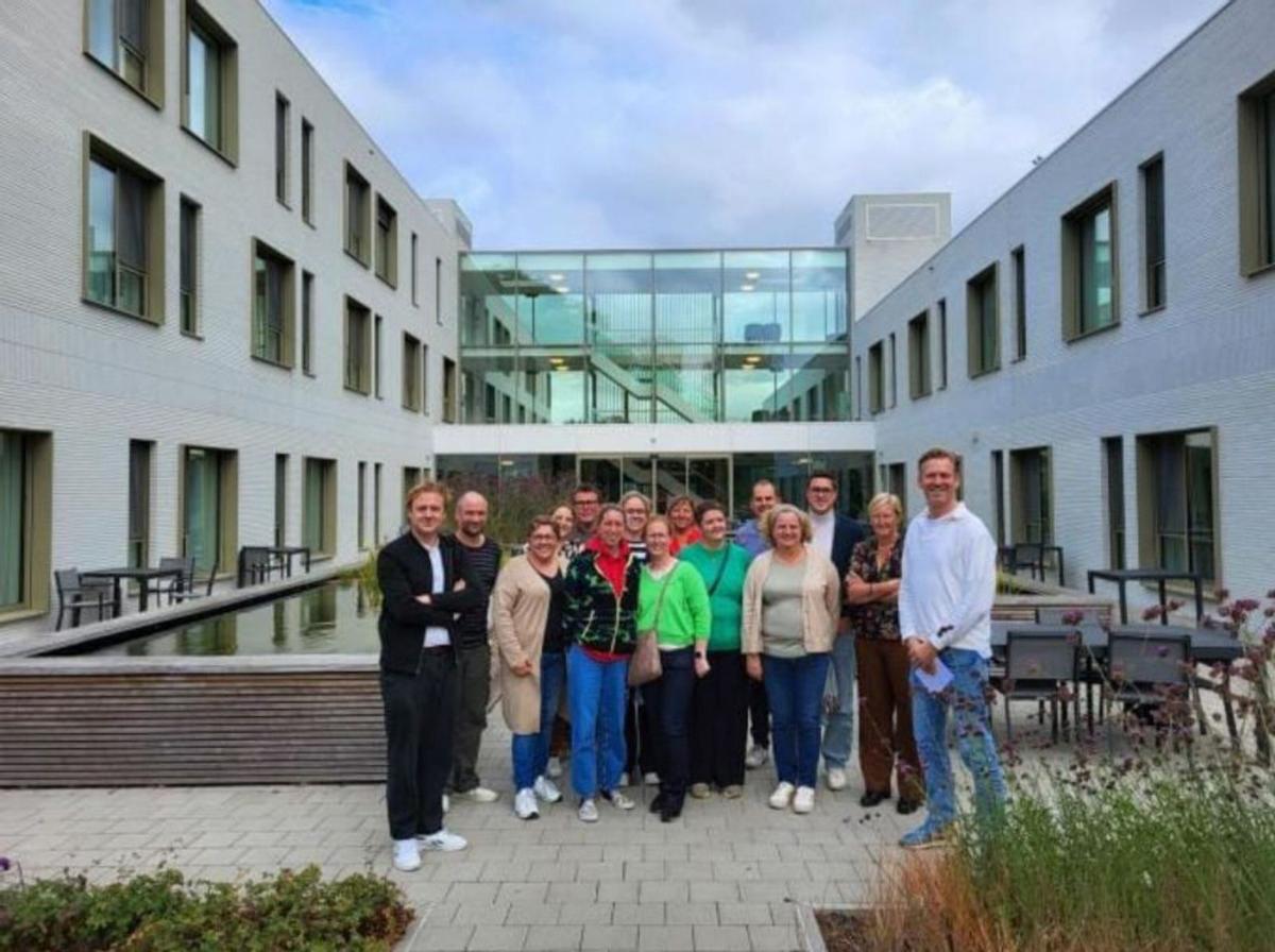 Mobles, cuina i persones afins