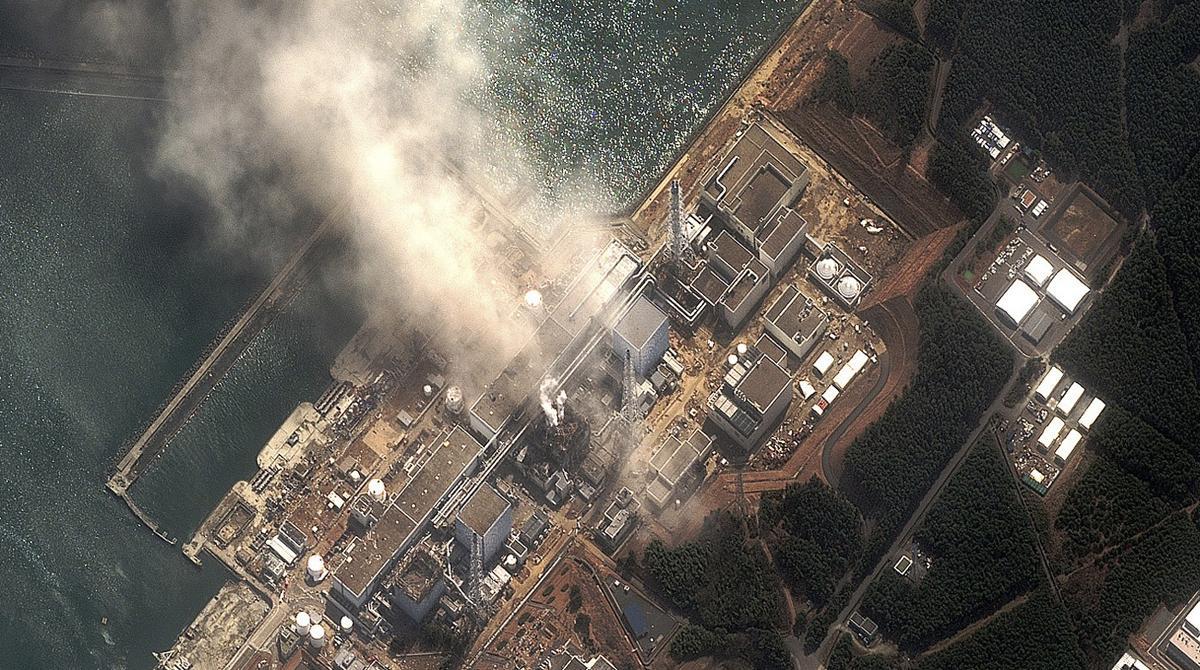 Imagen aérea de Fukushima tras un incendio en el reactor 3