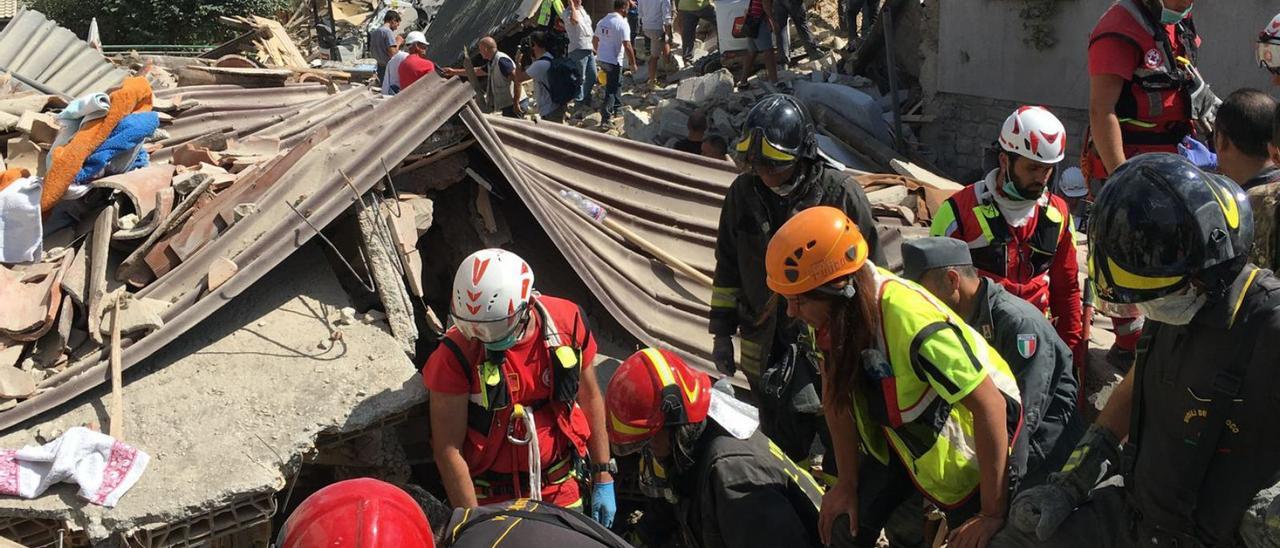 Terremotos que sepultan el protagonismo de las mujeres