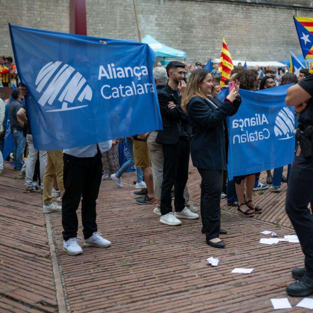 Orriols atrau també els no independentistes