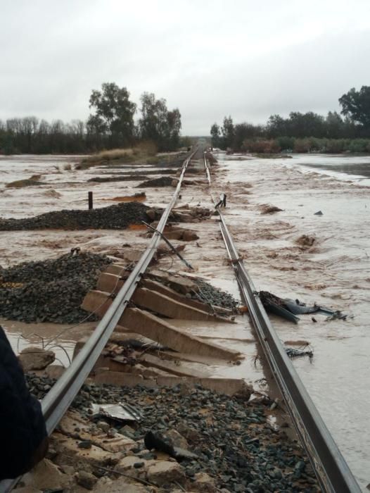 Descarrilamiento de un tren en Arahal que salió de Málaga