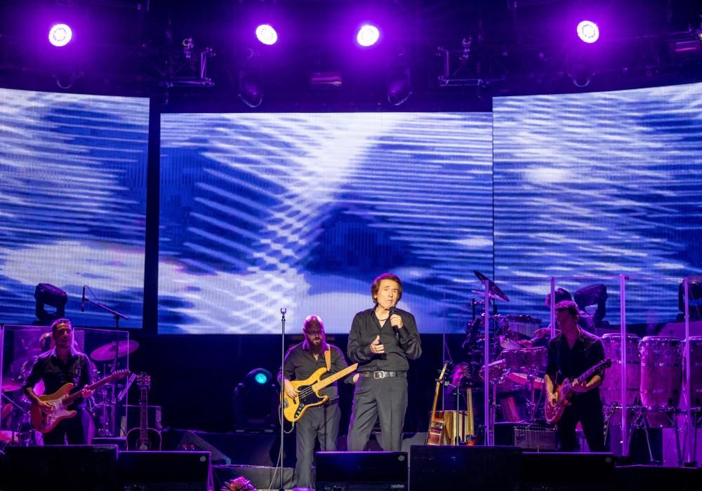 Concierto de Raphael en la plaza de toros de València