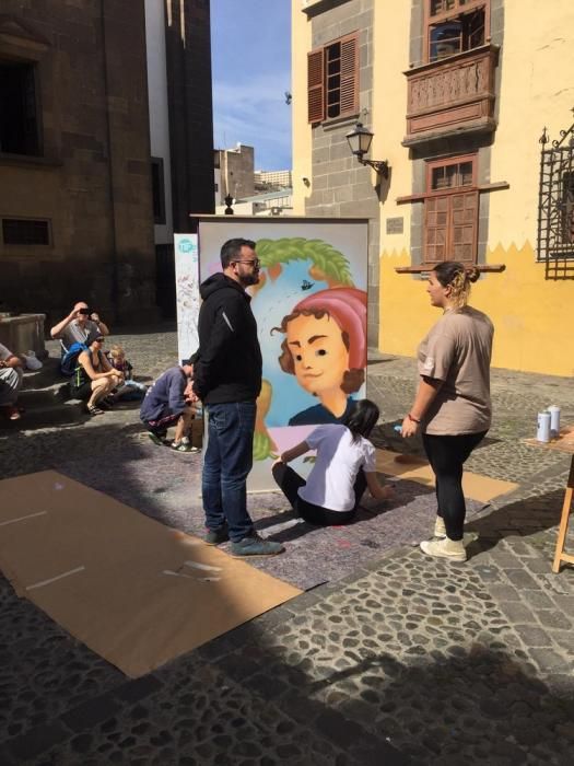 La Casa de Colón homenajea con grafiti a seis científicas y descubridoras