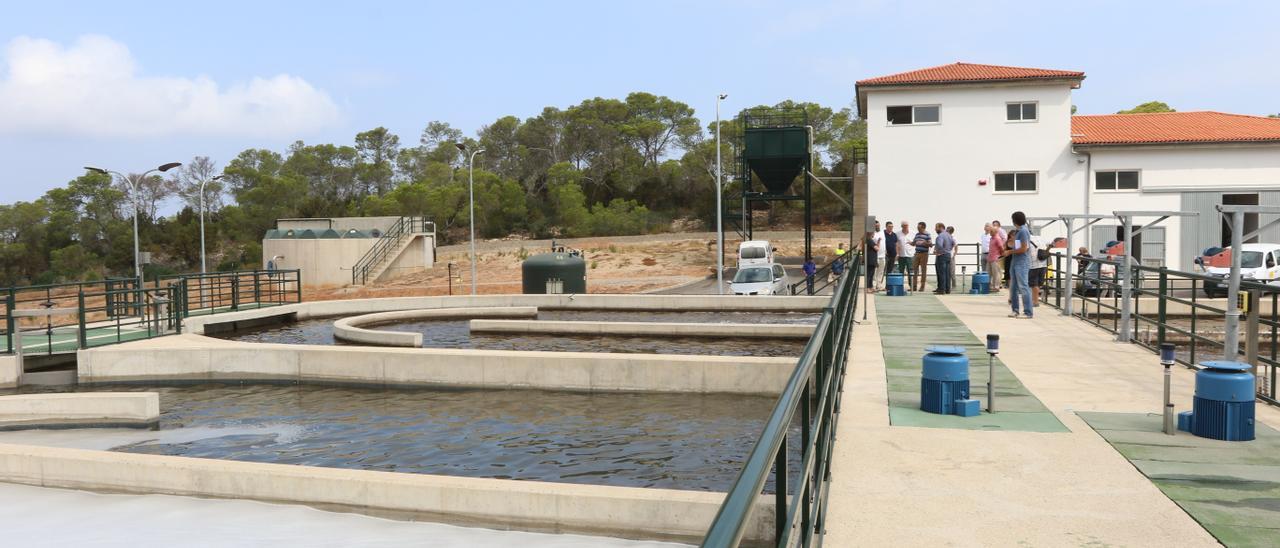 La depuradora de Cala Tarida, en una imagen de archivo.