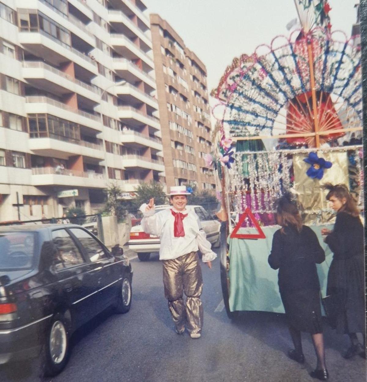 José Antonio, en otro desfile