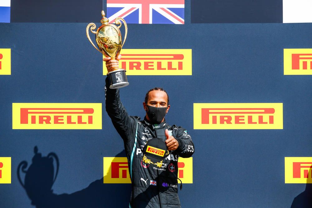 EN IMATGES | Hamilton guanya amb agonia a Silverstone i Sainz perd una valuosa quarta plaça al final