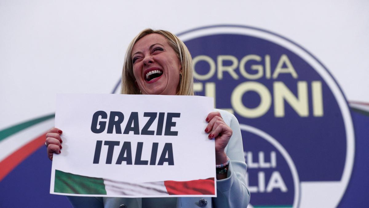 26/9/2022. La ultraderechista Giorgia Meloni se alza como la gran triunfadora de las elecciones en Italia.