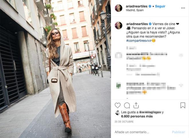 Ariadne Artiles con botas 'cowboy' altas de Pikolinos