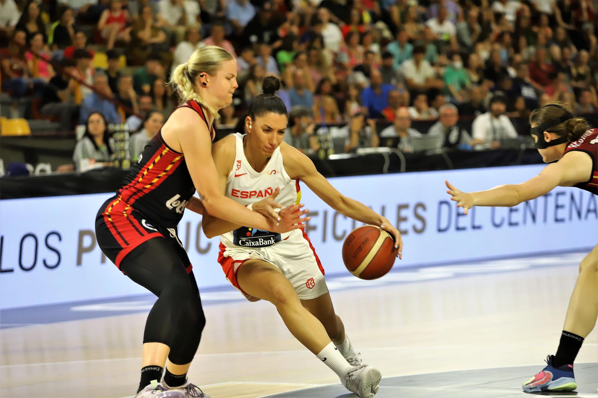 La selección española femenina de baloncesto ante Bélgica, en imágenes