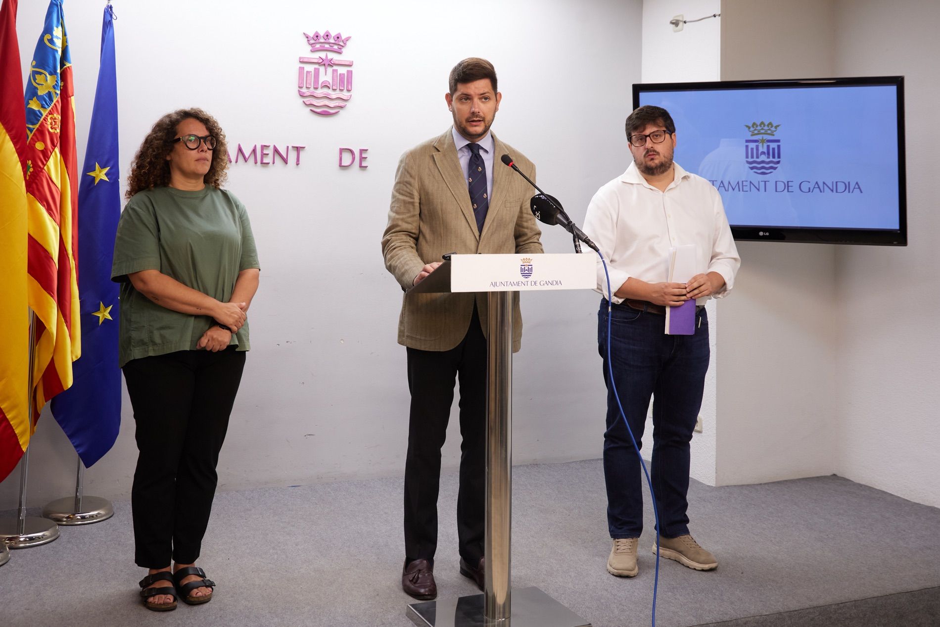 Izquierdo, Prieto y Vila esta mañana en rueda de prensa.