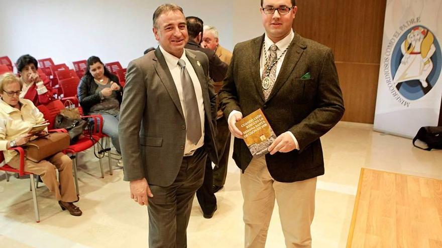 Libro sobre la Semana Santa gijonesa