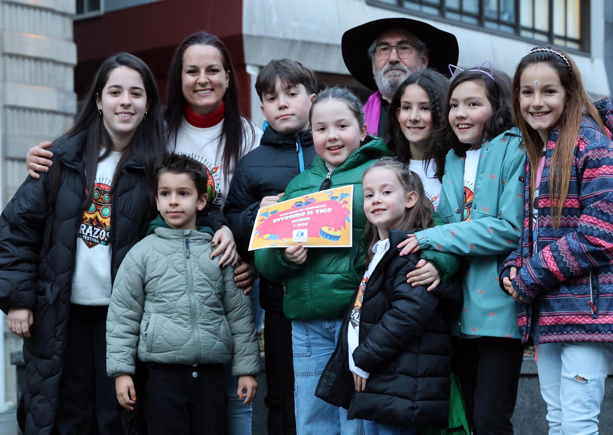 Comitiva fúnebre y premios del desfile finalizan el Carnaval en Vigo