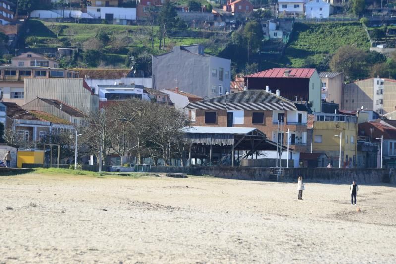 Inmueble de la antigua carpintería de ribeira de Banda do Río. // GONZALO NÚÑEZ