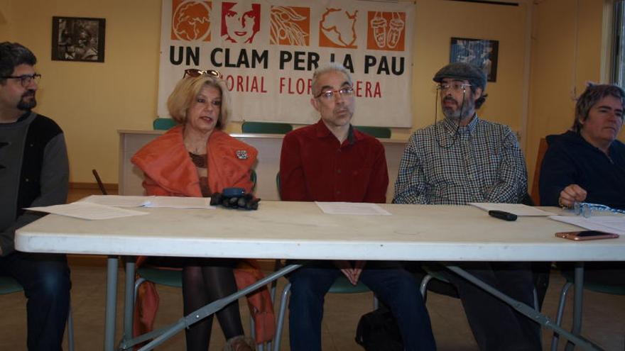 Imatge de la roda de premsa a la sala d&#039;actes de la Casa Flors Sirera