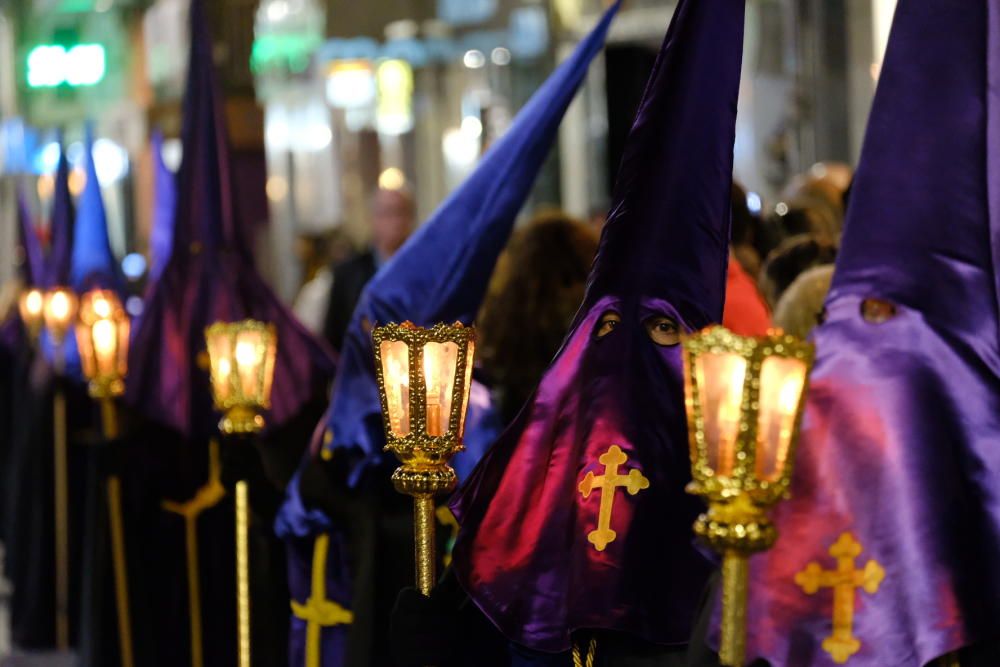 La plaza Castelar volvió a acoger el emotivo Encuentro de la Santa Mujer Verónica y Nuestro Padre Jesús Nazareno