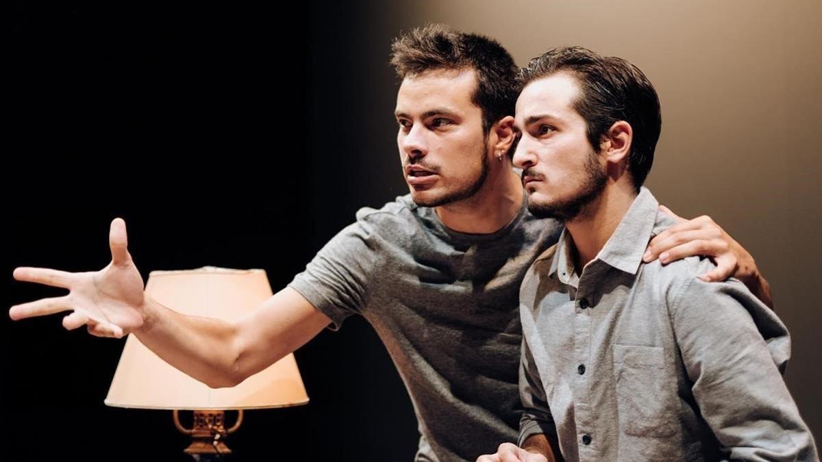 Escena de 'Kràmpack', en el Teatre Aquitània.