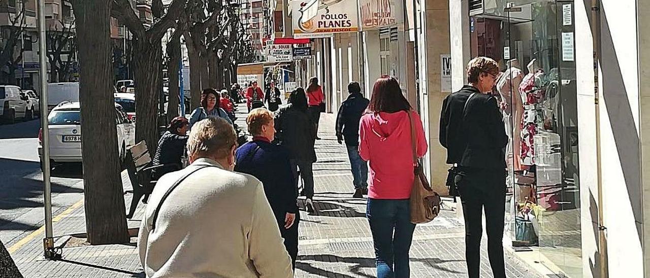 La Rambla de Sant Joan es una de las zonas que acumula más comercios.