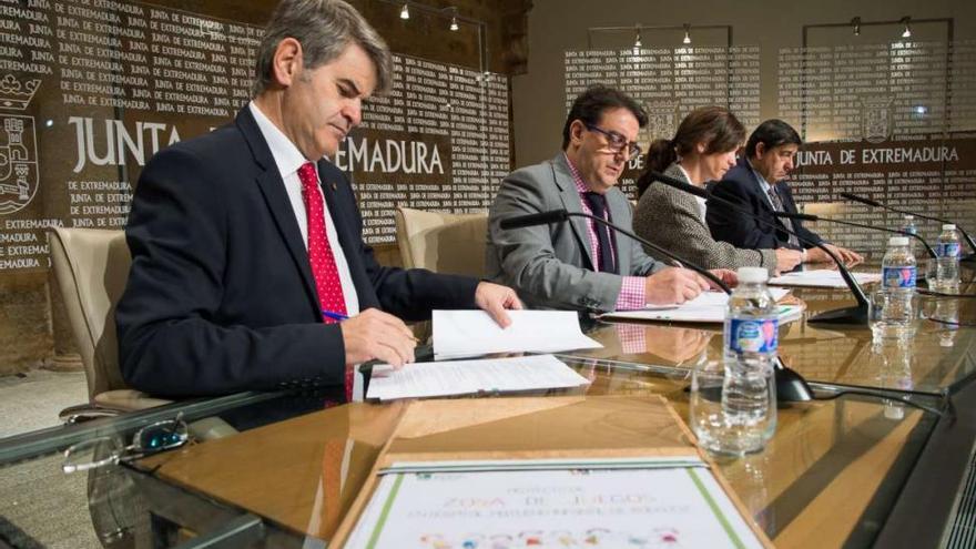 El hospital materno de Badajoz contará con dos áreas de juego para los niños hospitalizados