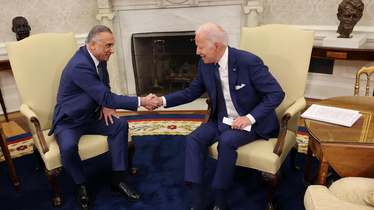 El presidente de EEUU, Joe Biden, y el primer ministro Mustafa Al-Kadhimi.