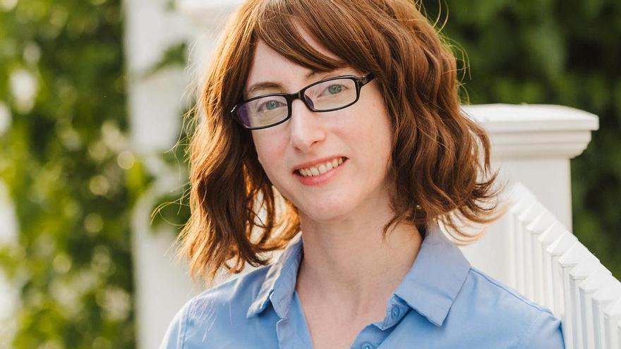 La escritora (y médico) Freida McFadden, autora de 'La asistenta', la más vendida en 2025 en España