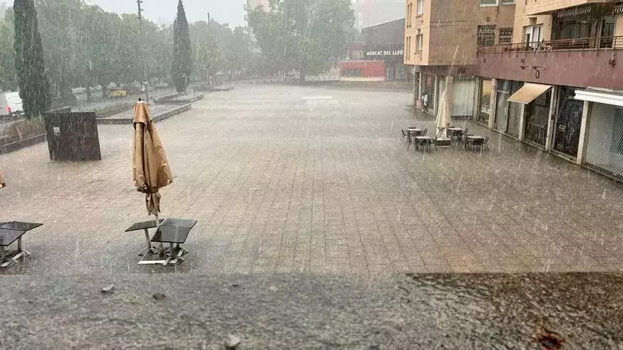 VÍDEO | Les tempestes deixen una forta pedregada a Girona